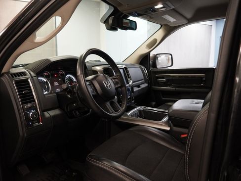 Used 2016 RAM 1500 Sport w/ Black Ram 1500 Sport Group image 6