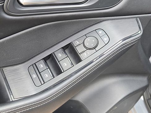 Used 2023 Nissan Rogue SV w/ SV Premium B Package image 22