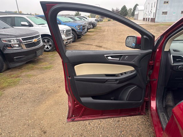 Used 2016 Ford Edge SEL w/ Equipment Group 201A AWD/4WD image 20