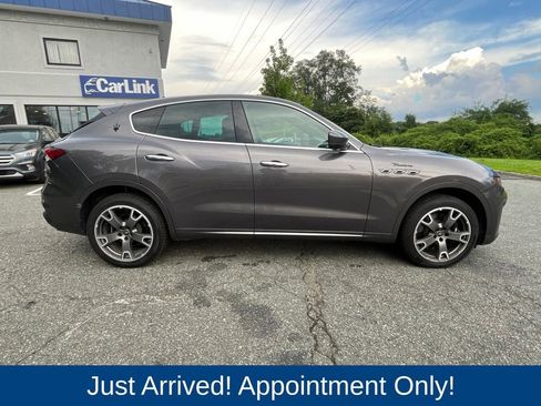 Used 2023 Maserati Levante Modena AWD/4WD image 8