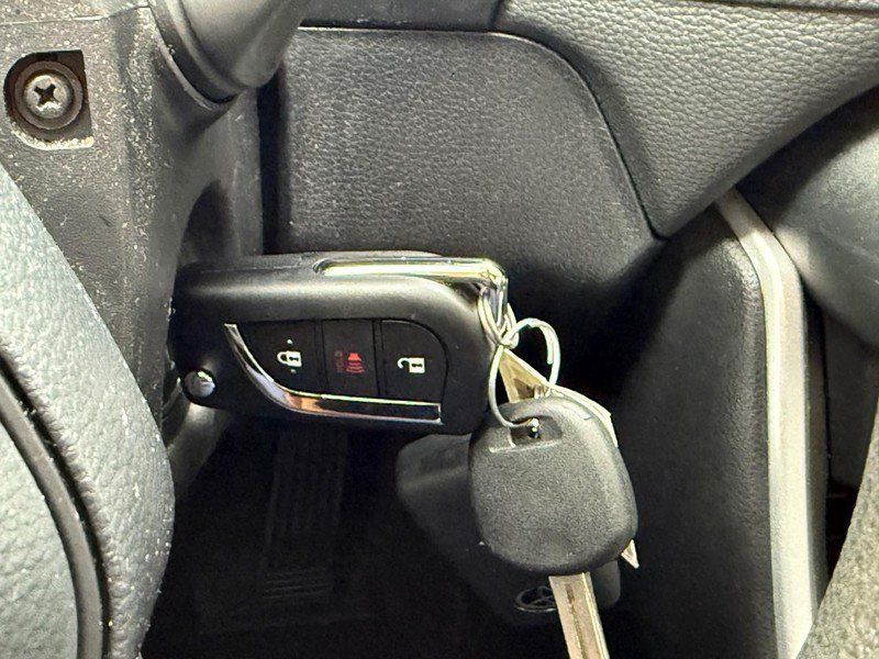 Used 2023 Toyota RAV4 LE AWD/4WD image 30