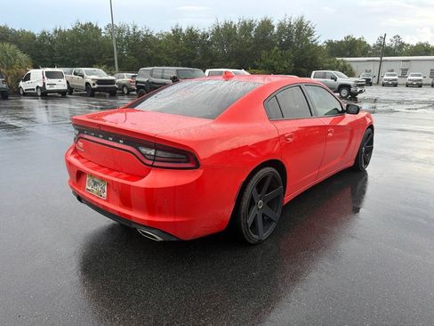 Used 2023 Dodge Charger SXT RWD image 3