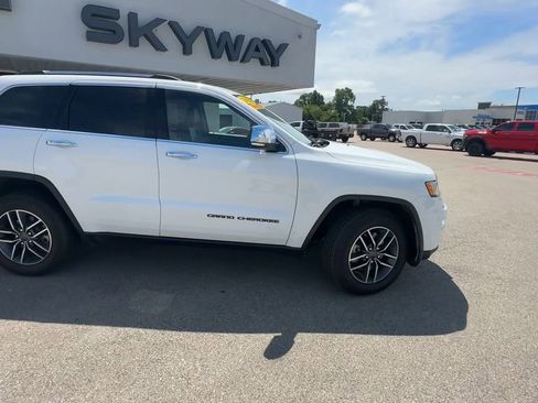 Used 2021 Jeep Grand Cherokee Limited image 9