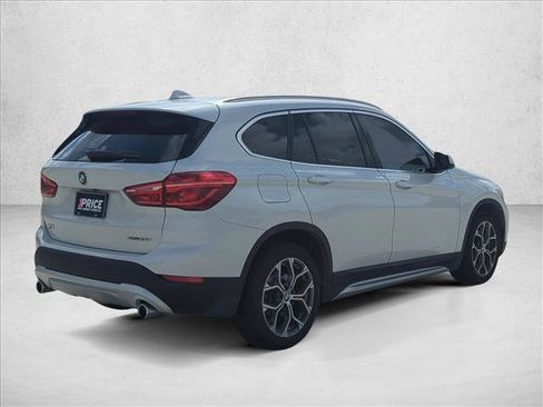 Used 2021 BMW X1 xDrive28i w/ Convenience Package AWD/4WD image 5