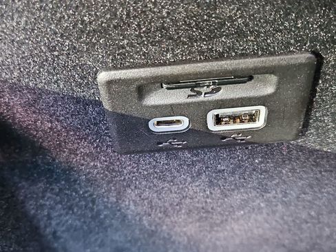 Used 2023 Cadillac XT5 Premium Luxury image 32