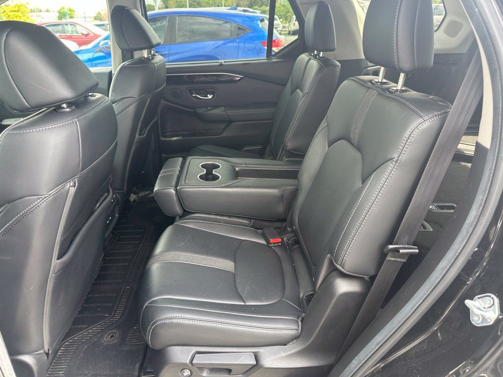 Certified 2024 Honda Pilot Touring image 10