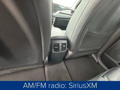 Used 2020 Kia Niro EX w/ Cold Weather Package image 18