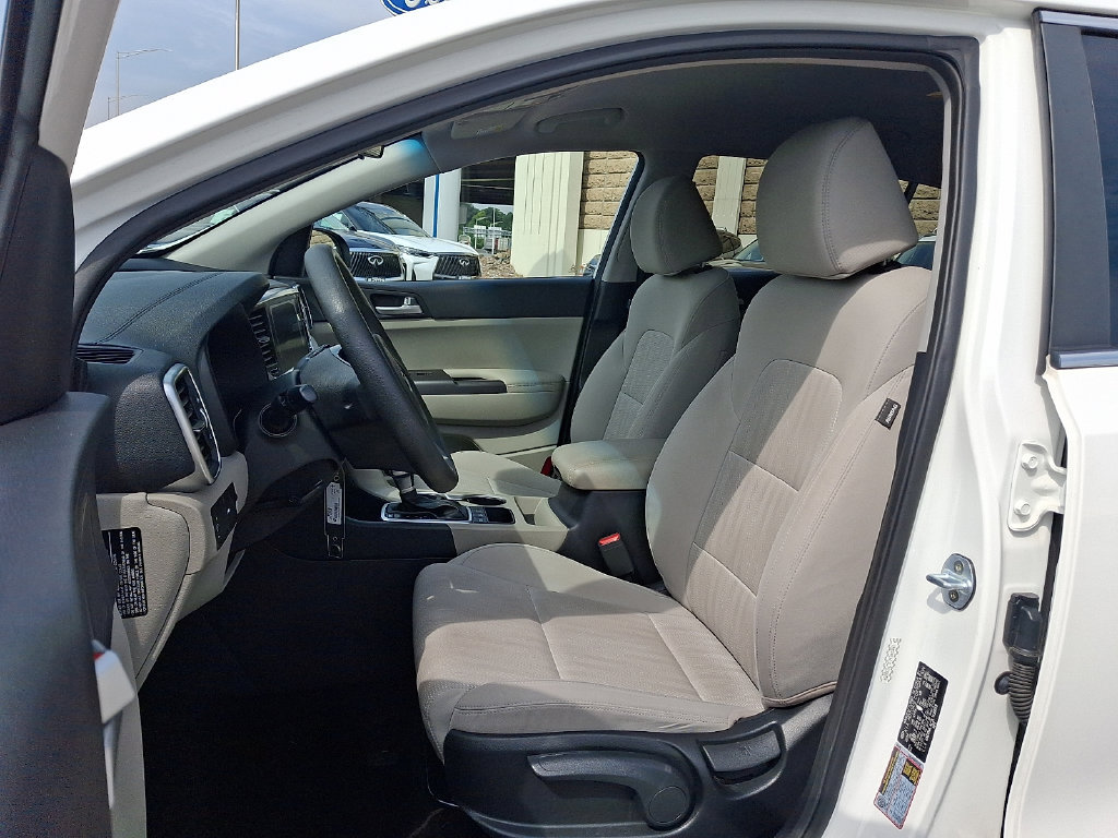 Used 2020 Kia Sportage LX AWD/4WD image 15