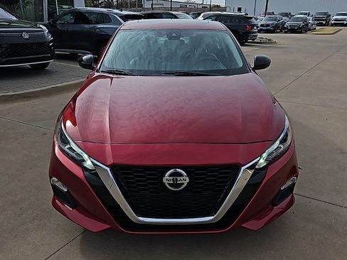 Used 2021 Nissan Altima 2.0 SR image 2