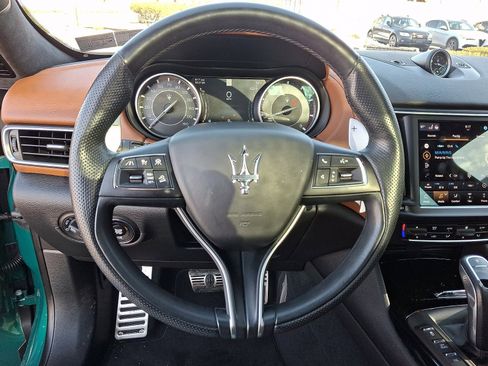 Used 2022 Maserati Levante Modena AWD/4WD image 20