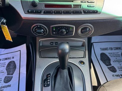Used 2004 BMW Z4 2.5i image 15