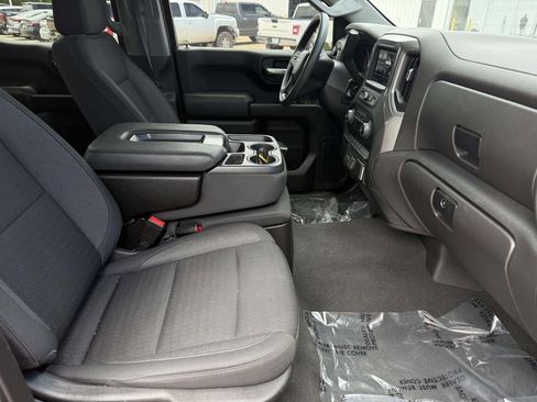 Used 2023 Chevrolet Silverado 1500 Custom AWD/4WD image 28