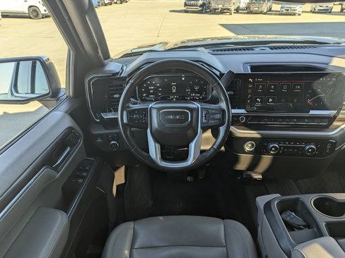 Used 2022 GMC Sierra 1500 SLT w/ X31 Off-Road Package image 3