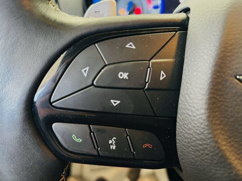Used 2023 Chrysler 300 C RWD image 42