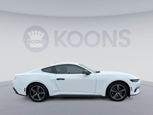 Used 2025 Ford Mustang Coupe image 8