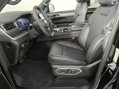 New 2025 Jeep Wagoneer Series II w/ HD Trailer Tow Package image 16