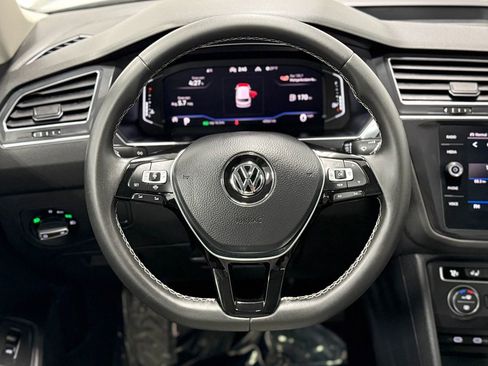 Used 2021 Volkswagen Tiguan SEL w/ 2-Row Tiguan MDO Package image 15