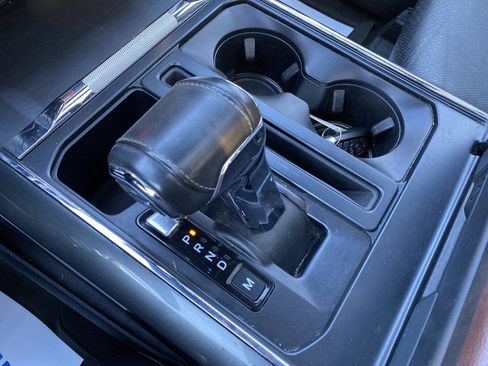 Used 2021 Ford F150 Lariat w/ Equipment Group 502A High image 26