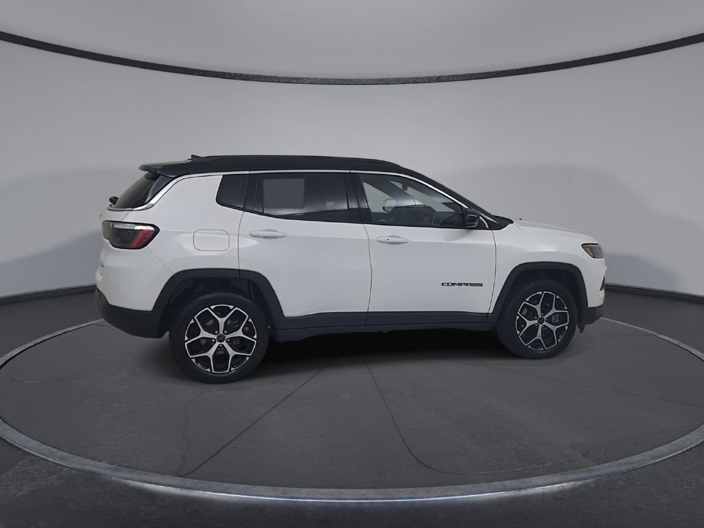 Certified 2026 Jeep Compass Limited AWD/4WD image 17