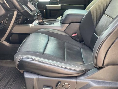 Used 2019 Ford F150 Raptor w/ Equipment Group 802A Luxury AWD/4WD image 17