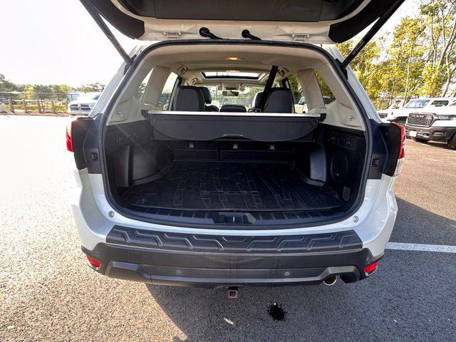 Used 2019 Subaru Forester Limited AWD/4WD image 15