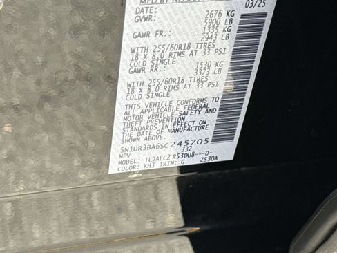 Used 2025 Nissan Pathfinder SV FWD image 39