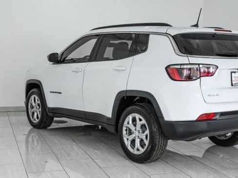 Used 2024 Jeep Compass Latitude AWD/4WD image 46