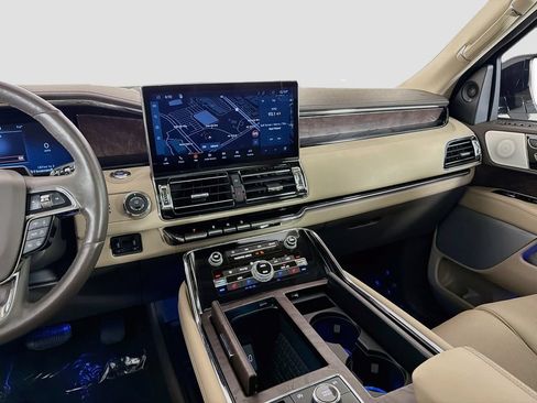 Used 2022 Lincoln Navigator L Reserve AWD/4WD image 24