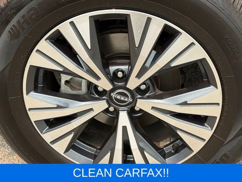 Used 2023 Nissan Rogue SV AWD/4WD image 15