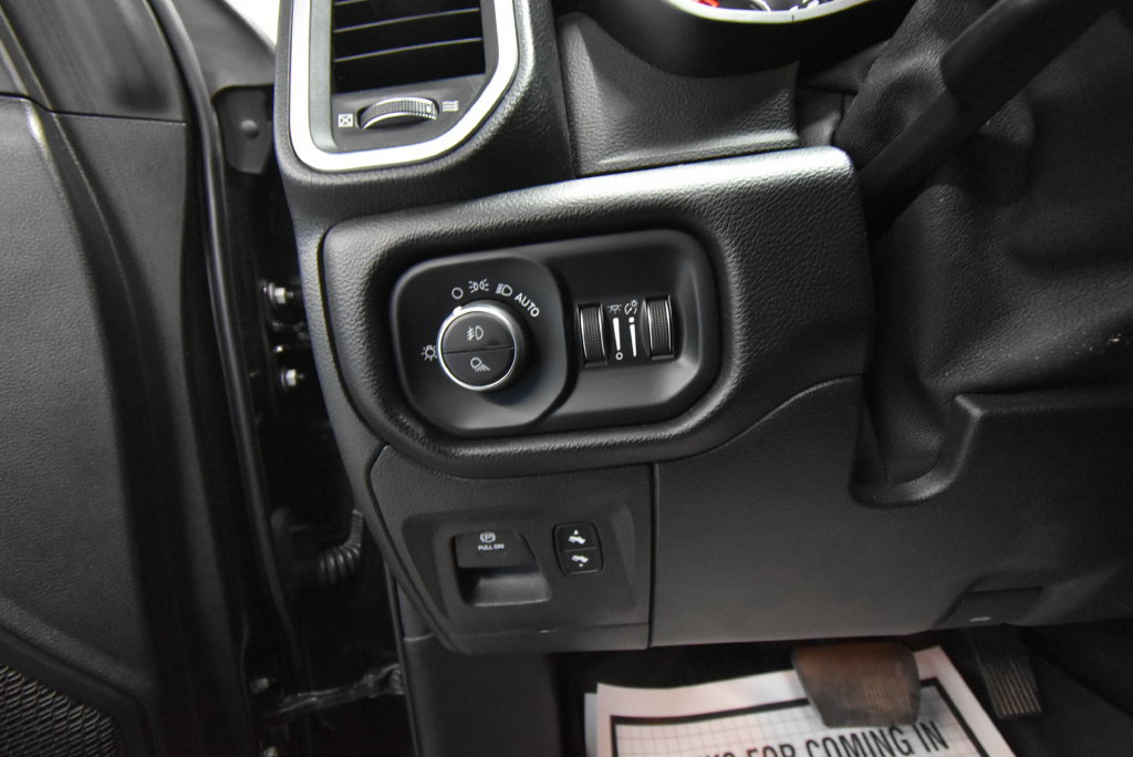 Used 2019 RAM 1500 Big Horn AWD/4WD image 7