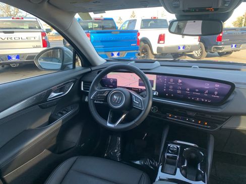 Certified 2025 Buick Envision Preferred image 36