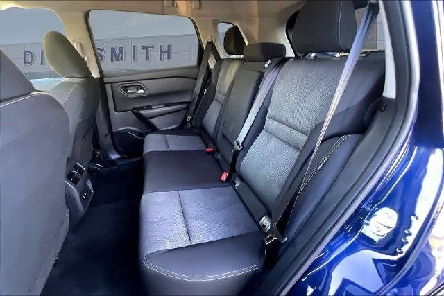 Used 2025 Nissan Rogue SV FWD image 22