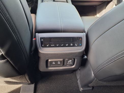 New 2026 Nissan Pathfinder Platinum AWD/4WD image 12