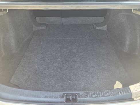 Used 2025 Toyota Corolla LE FWD image 28