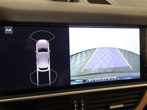Used 2020 Porsche Cayenne image 49