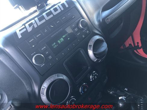 Used 2013 Jeep Wrangler Unlimited Sport w/ Connectivity Group image 17