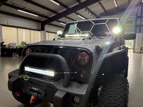 Used 2014 Jeep Wrangler Unlimited Sport AWD/4WD image 30