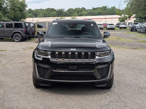 New 2026 Jeep Grand Cherokee Limited AWD/4WD image 8