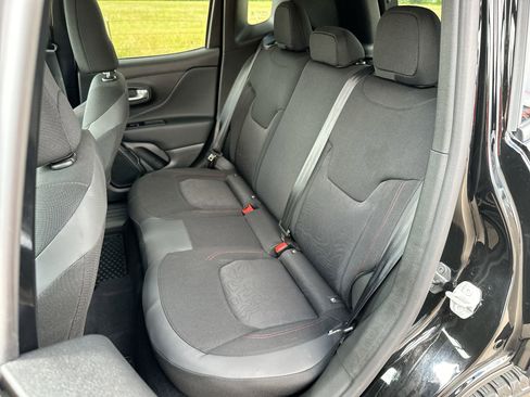 Used 2023 Jeep Renegade Trailhawk image 22