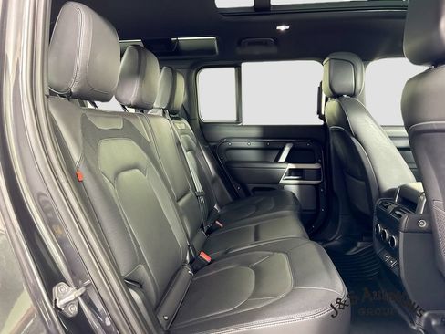 Used 2023 Land Rover Defender 110 X-Dynamic SE AWD/4WD image 36