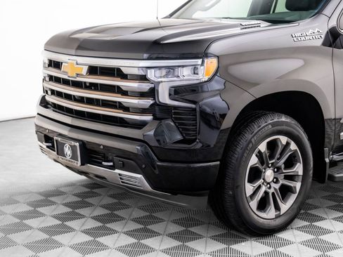 Used 2022 Chevrolet Silverado 1500 High Country w/ Z71 Off-Road Package image 37