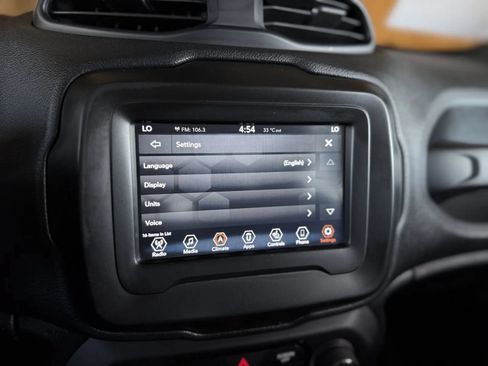 Used 2020 Jeep Renegade Altitude AWD/4WD image 29