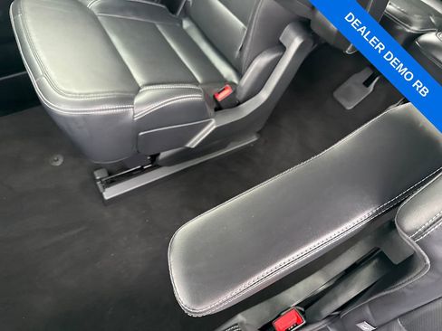 Used 2025 Ford Expedition Platinum w/ Stealth Appearance Package image 17