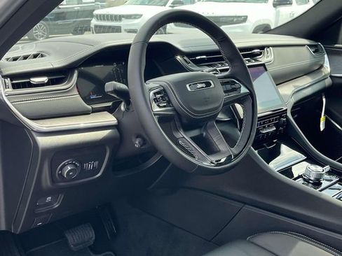 New 2025 Jeep Grand Cherokee L Overland w/ Advanced Protech Group III image 10