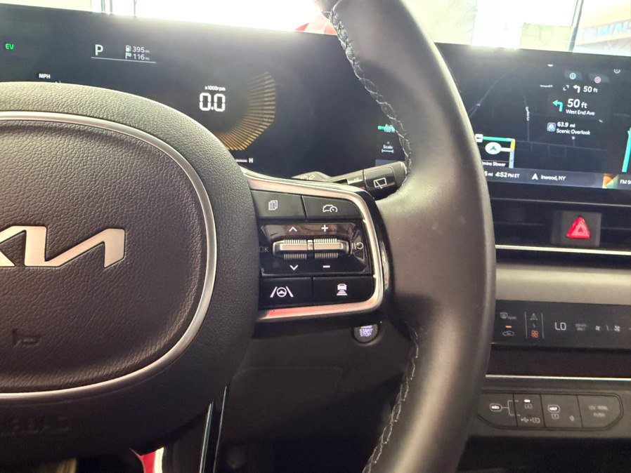 Used 2025 Kia Carnival EX FWD image 63