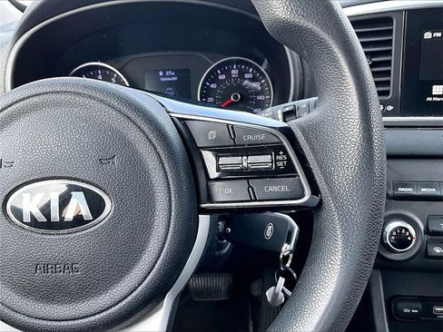 Used 2022 Kia Sportage LX image 16