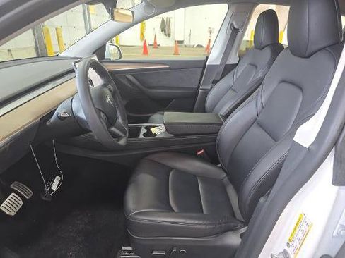 Used 2023 Tesla Model Y Performance AWD/4WD image 23