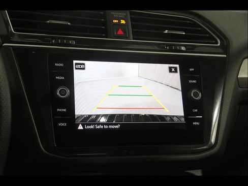 Certified 2024 Volkswagen Tiguan SE R-Line AWD/4WD image 13