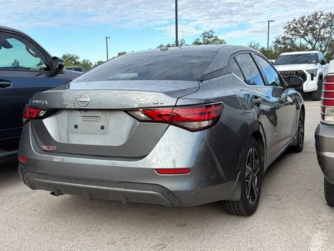 Used 2024 Nissan Sentra SV image 4