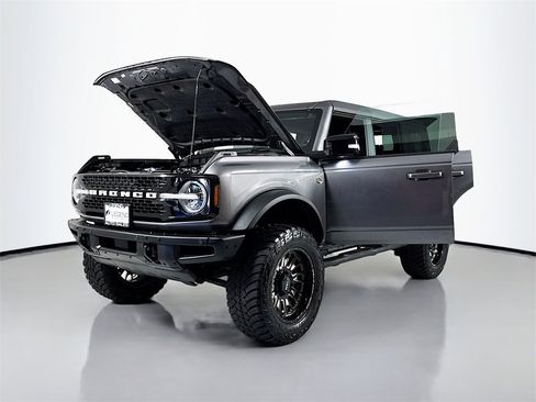 Used 2021 Ford Bronco Wildtrak image 26